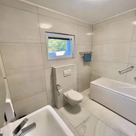 Large House With Swimming Pool And Terrace 펜션 *