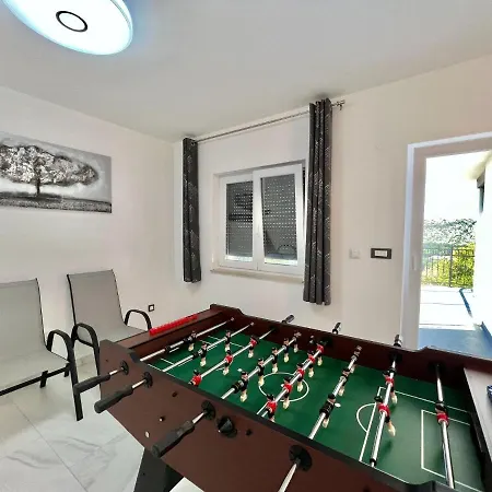 Feriehus Group With Pool Bribir (Primorje-Gorski Kotar)